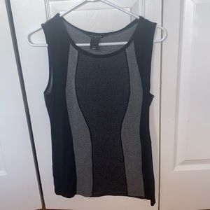Ann taylor gray and black sleeve less muscle tee tank top size medium